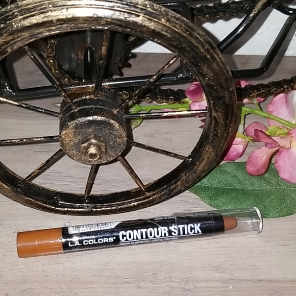 L.A. Colors Contour Stick - Picture 6 of 7